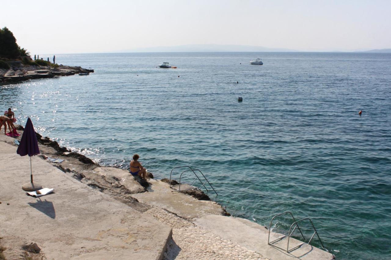 Apartments By The Sea Rastici, Ciovo - 2104 โตรกีร์ ภายนอก รูปภาพ